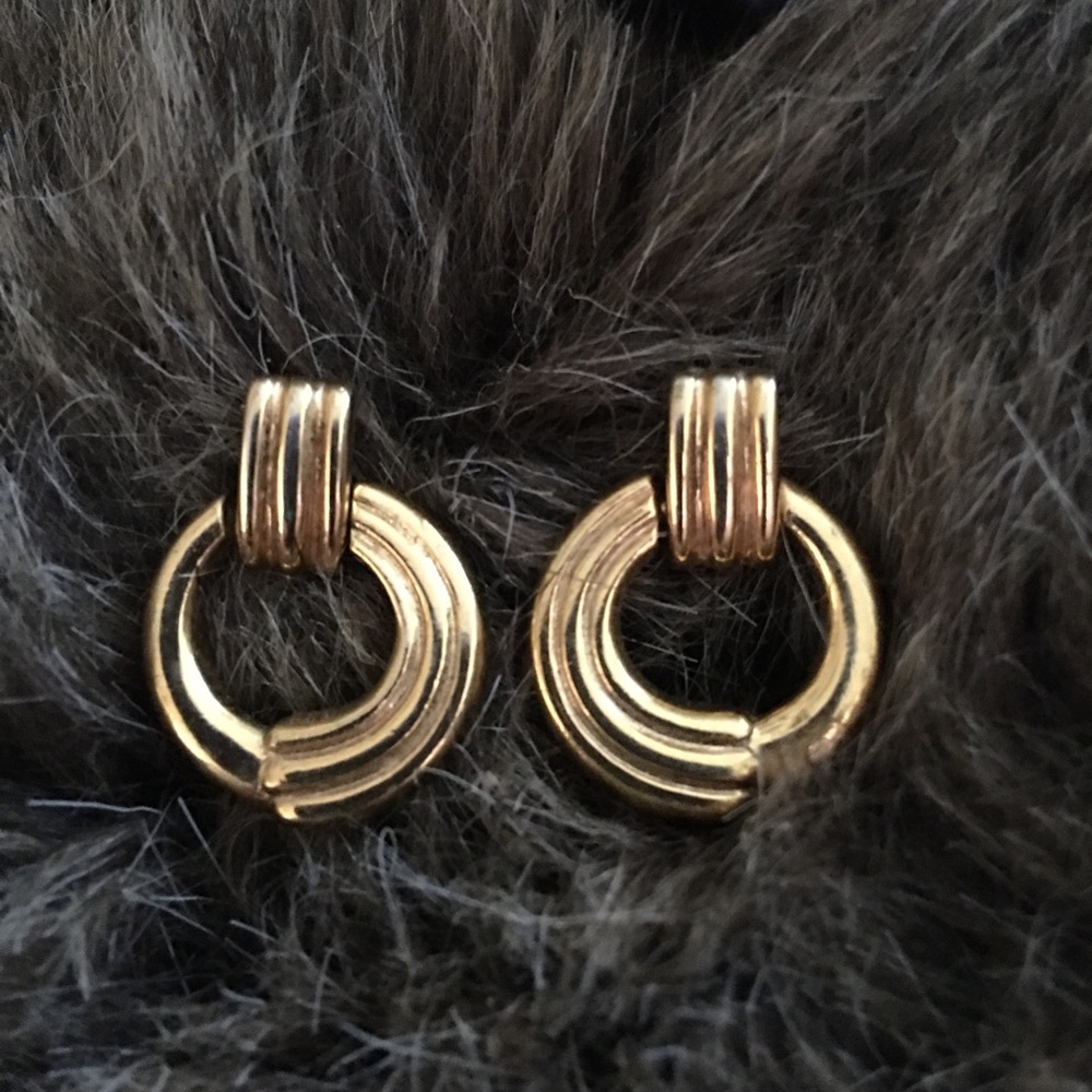 Vintage 70s gold tone textured pierced earrings